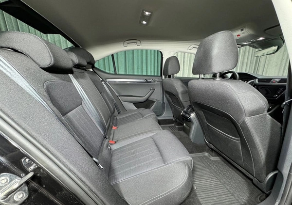 Skoda Superb cena 119000 przebieg: 108000, rok produkcji 2021 z Trzciel małe 326